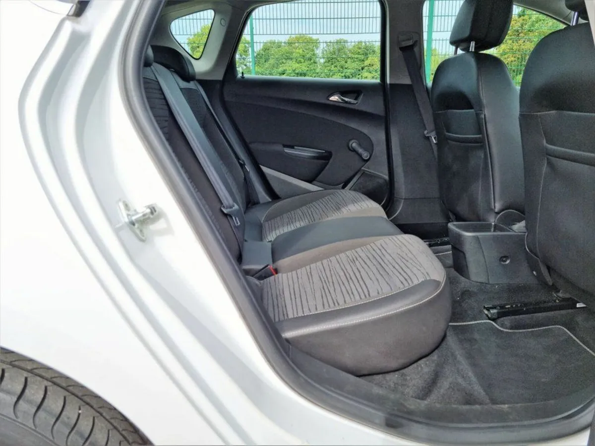 Vauxhall Astra 2014 - Image 3