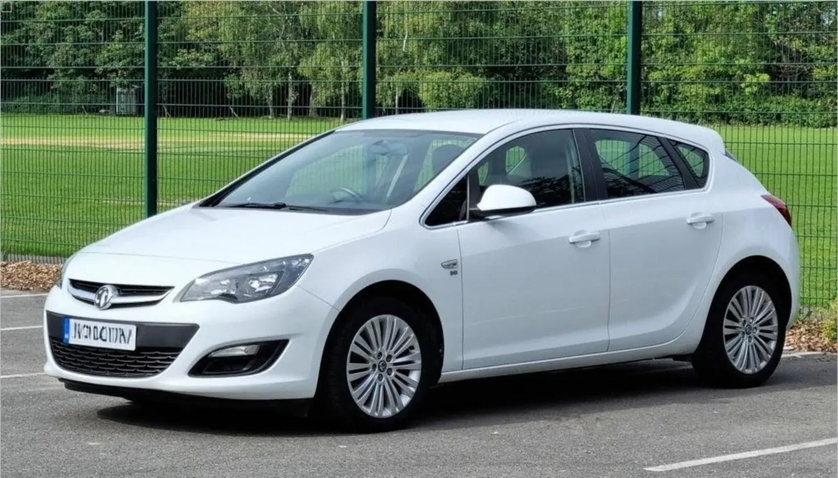 Vauxhall Astra 2014 - Image 4