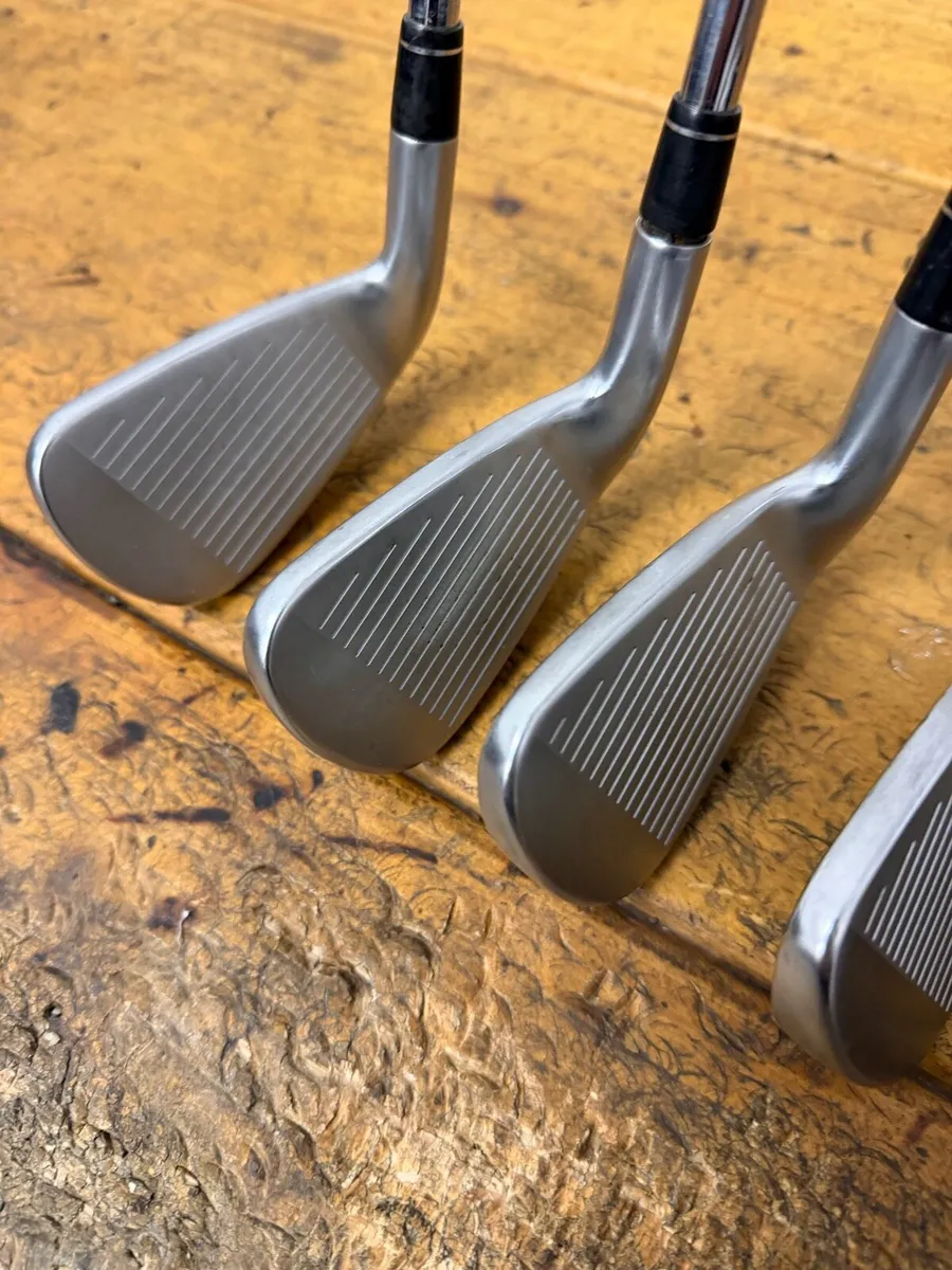 Callaway Golf Apex DCB Irons 4-AW RH S Flex - Image 4