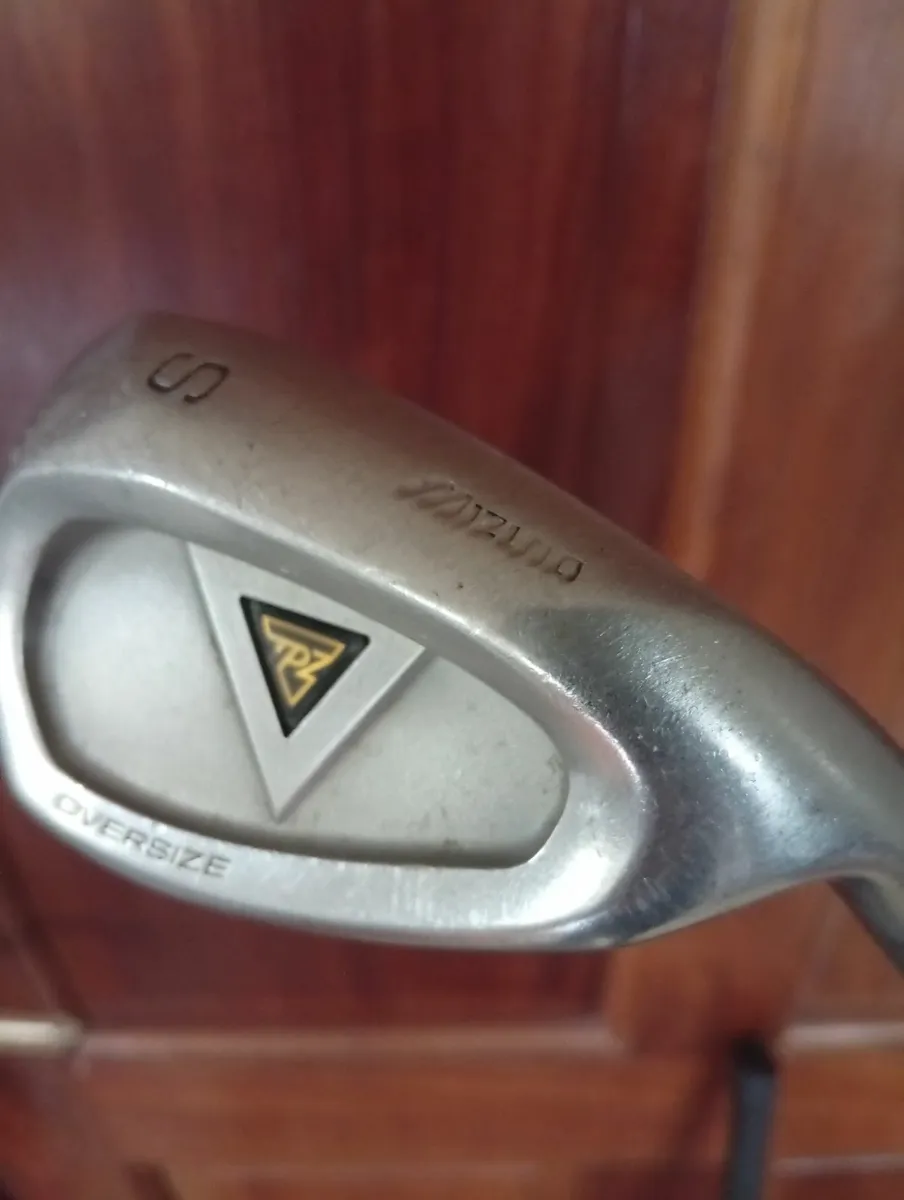 Pitch + Putt Set - Mizuno & Wilson & Balls /Tees - Image 2