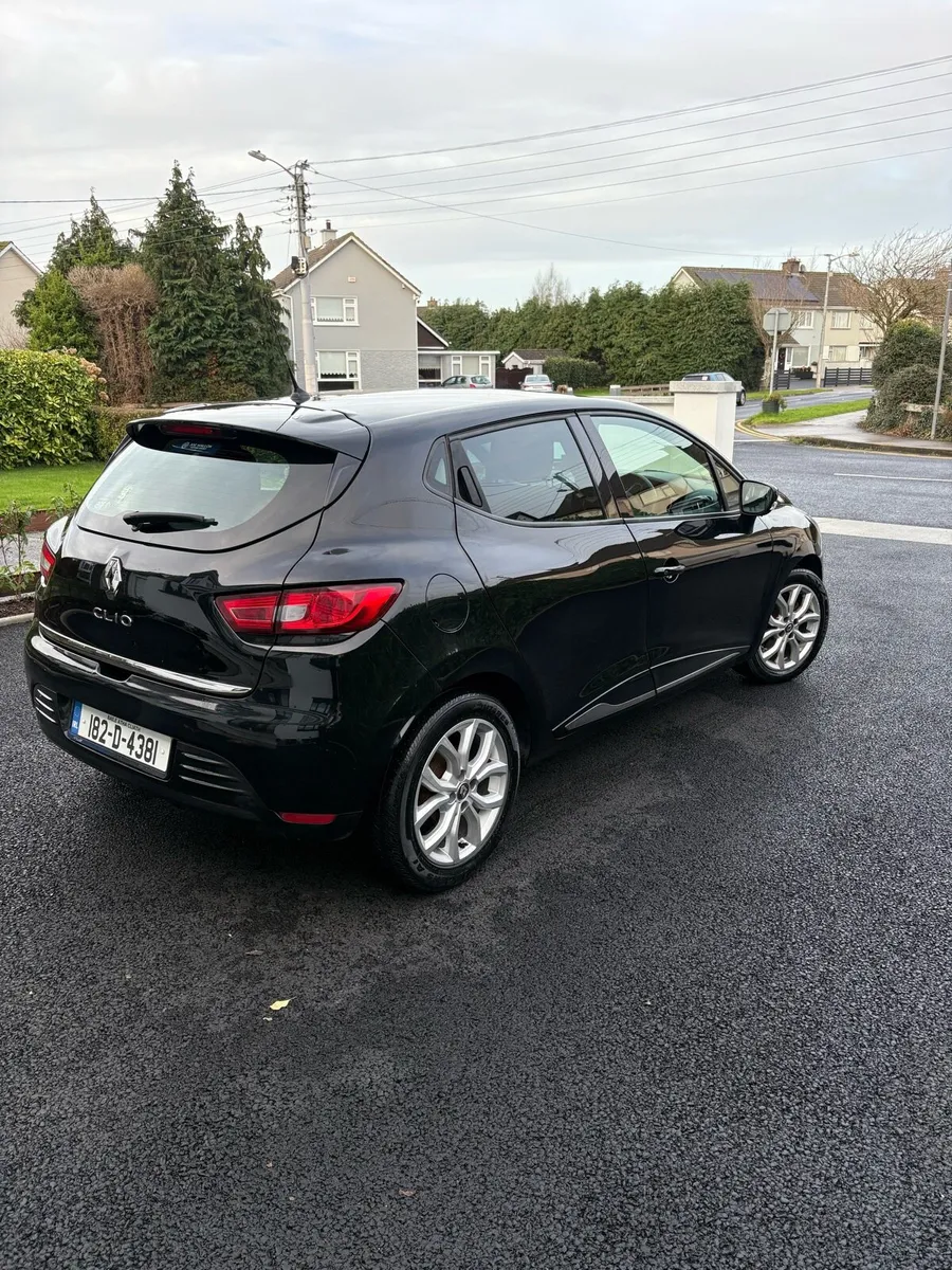 Renault Clio - Image 1