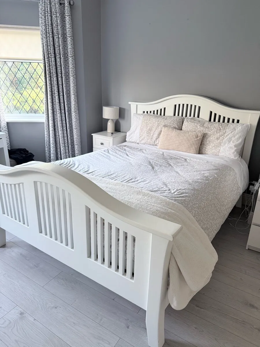 King size Bed - Image 3