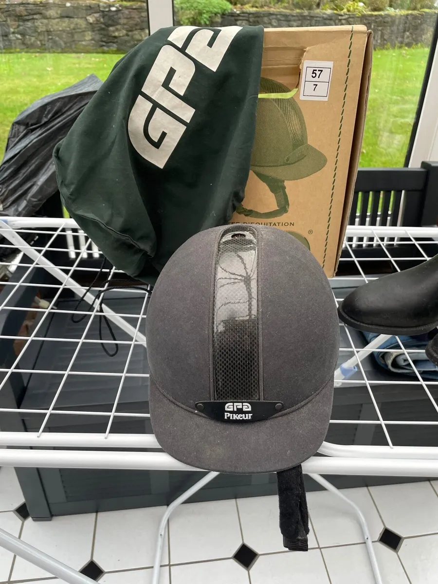 Riding hat - Image 2