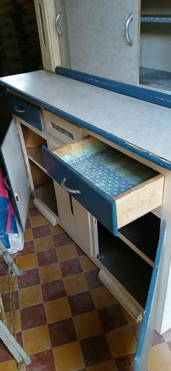 1950s Kitchen dresser - Image 2