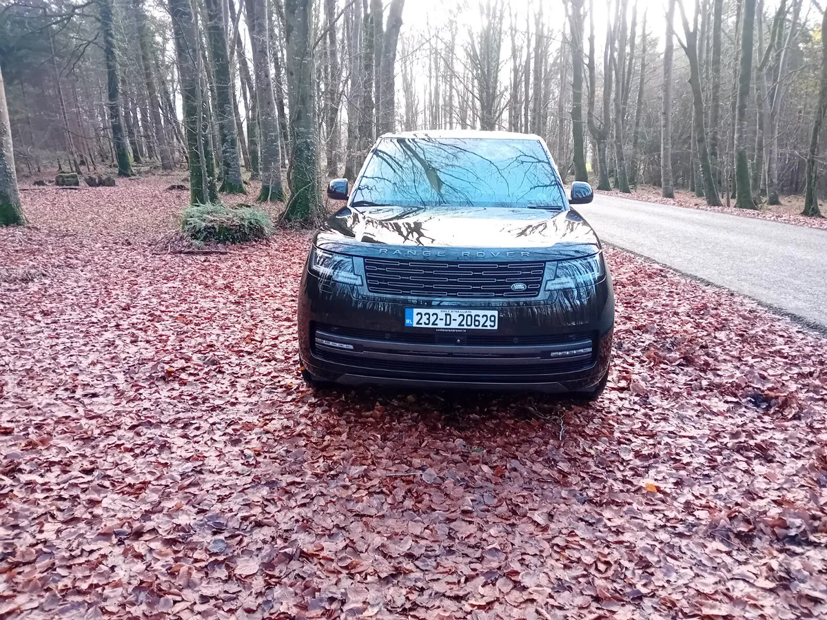 232  RANGE ROVER  3.0i HSE AUTO HYBRID PLUG IN - Image 2