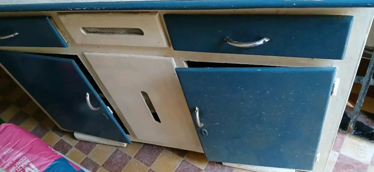 1950s Kitchen dresser - Image 4