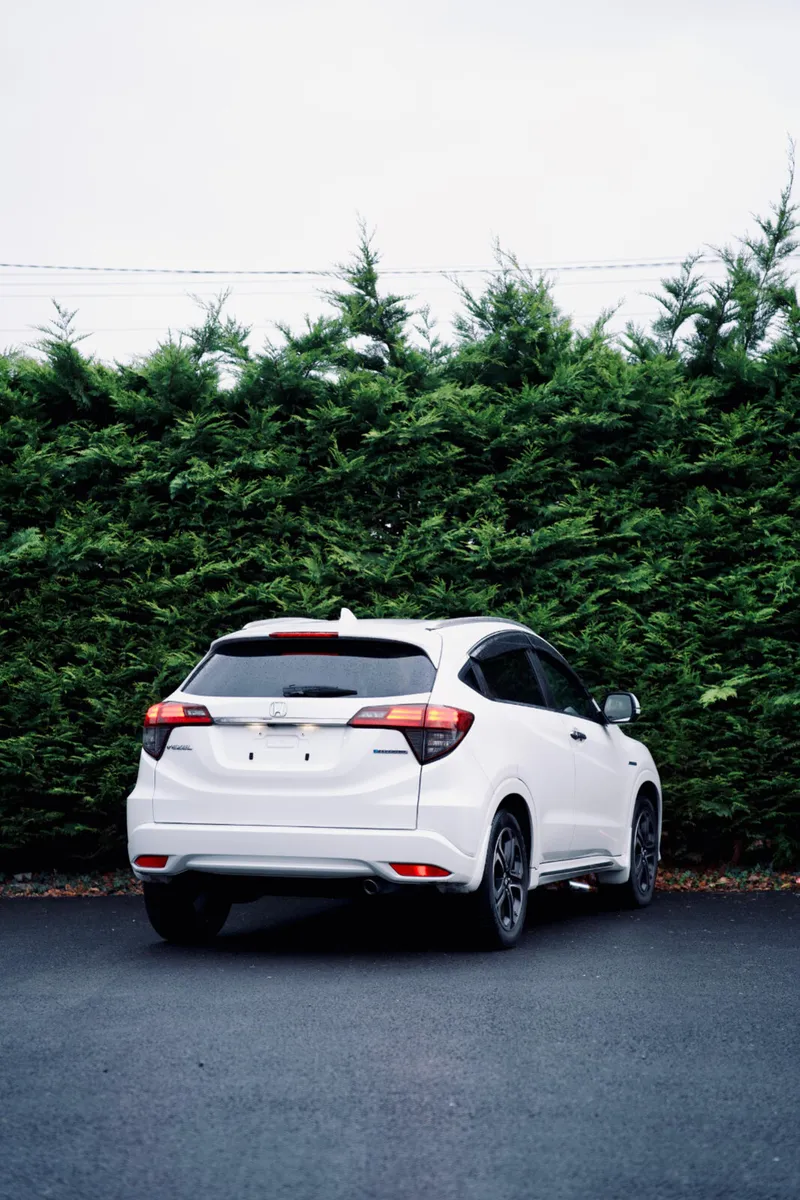 🌟 Honda Vezel 1.5 L Hybrid 2018🌟 - Image 4