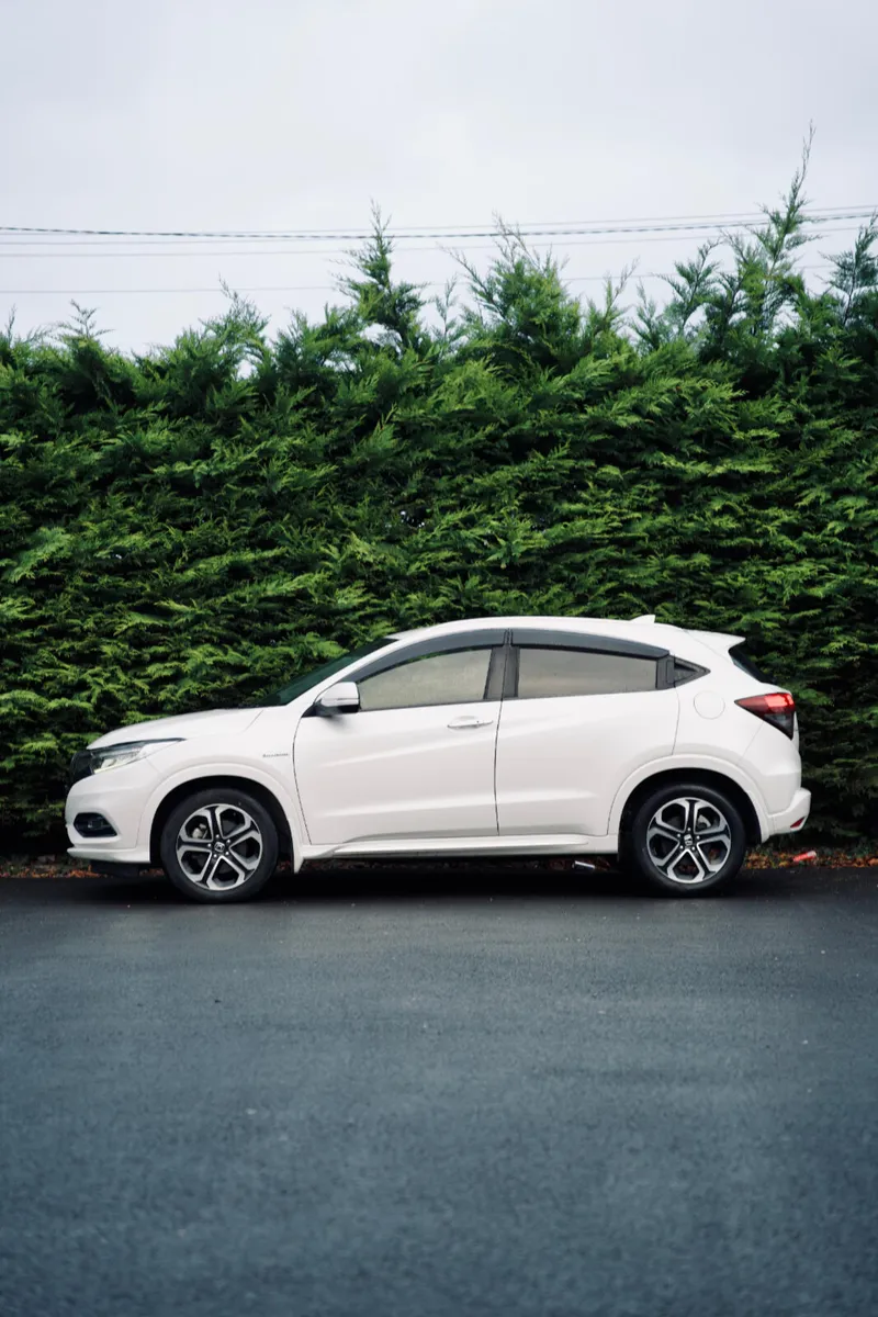 🌟 Honda Vezel 1.5 L Hybrid 2018🌟 - Image 2