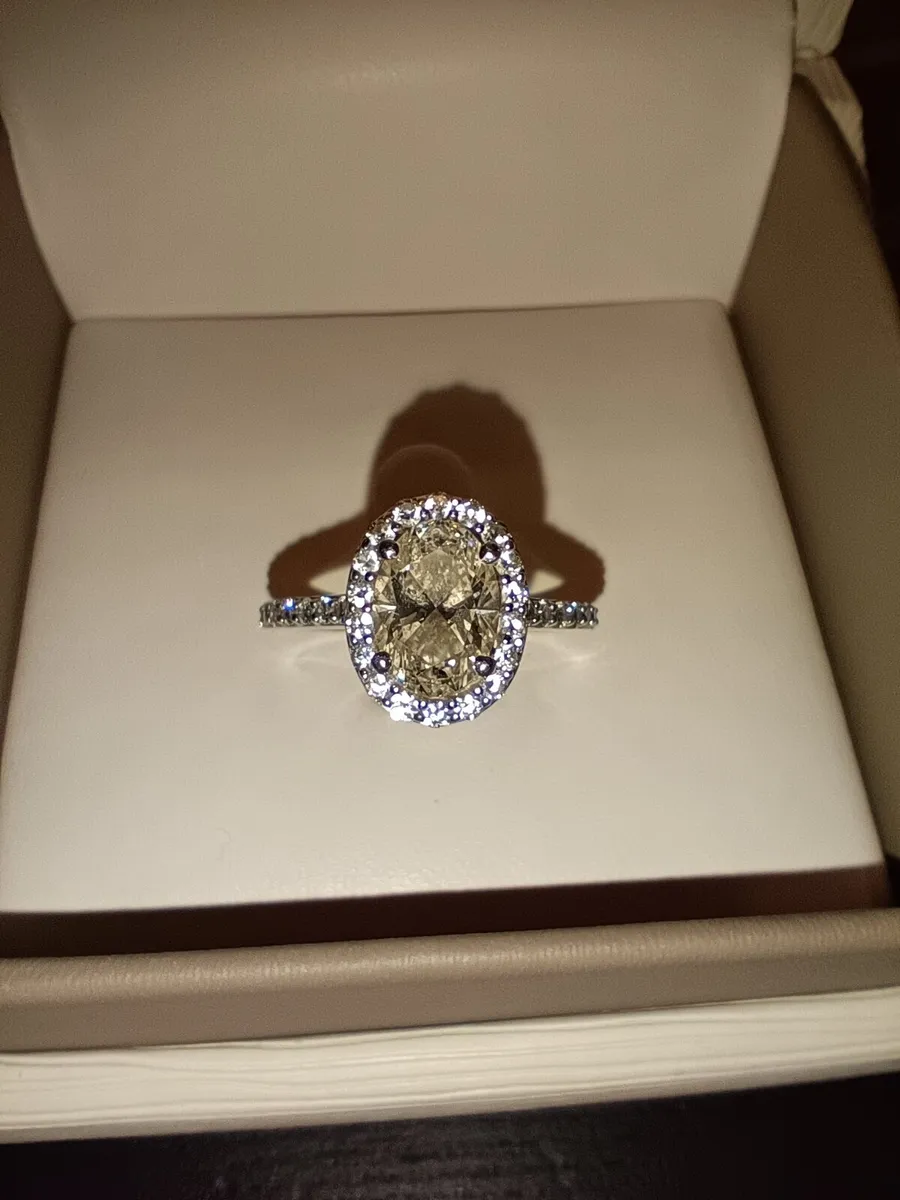 1.5ct diamond platinum engagement ring - Image 1