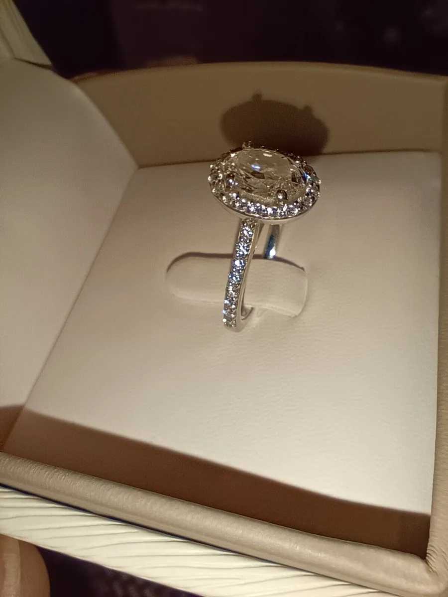 1.5ct diamond platinum engagement ring - Image 3