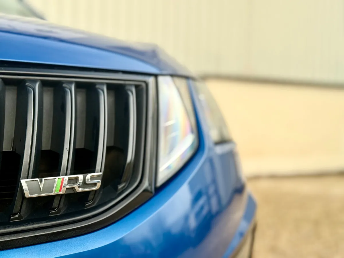 Skoda Octavia VRS Kombi  2.0 TDI 184bhp - Image 4