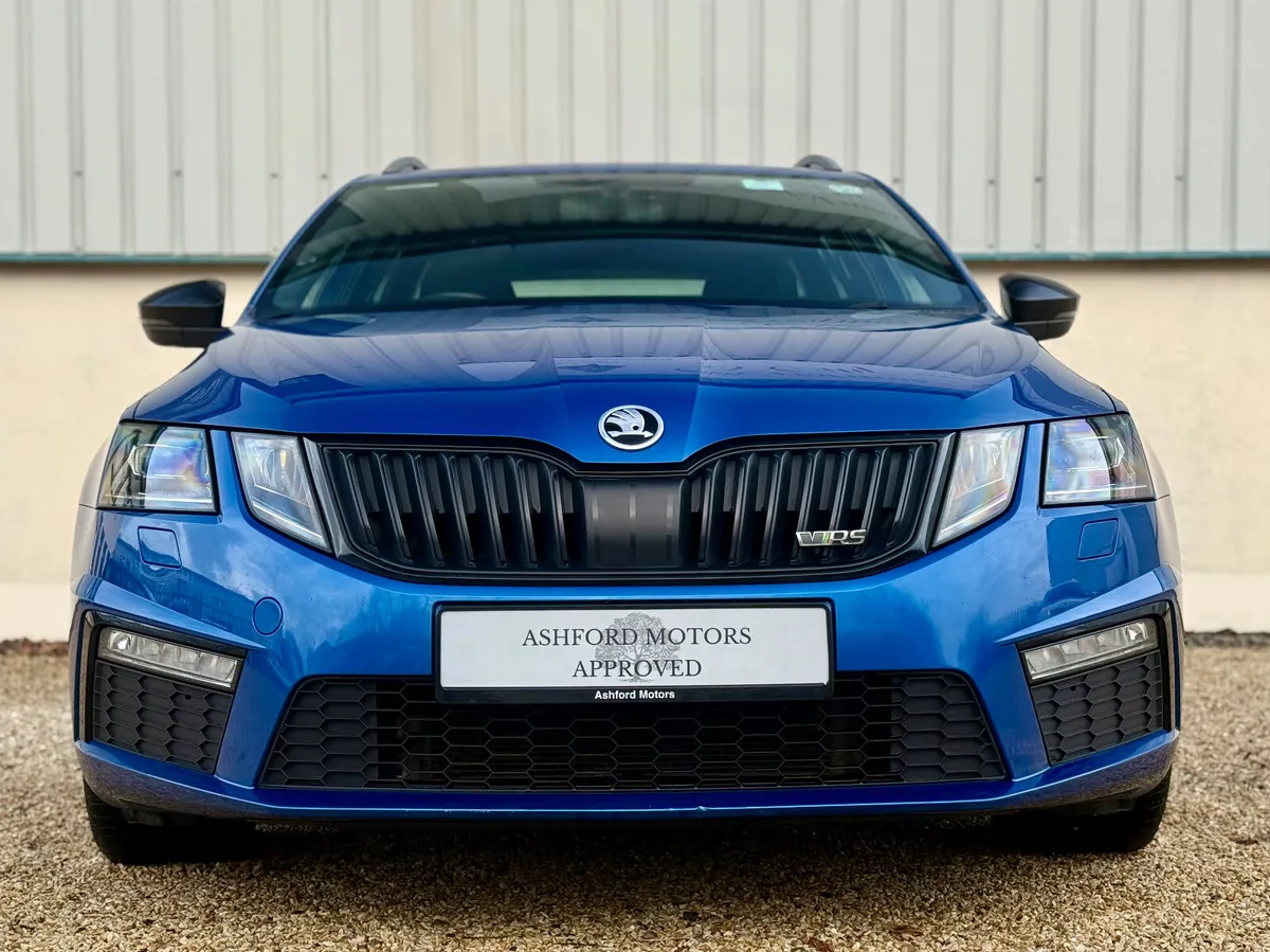 Skoda Octavia VRS Kombi  2.0 TDI 184bhp - Image 2