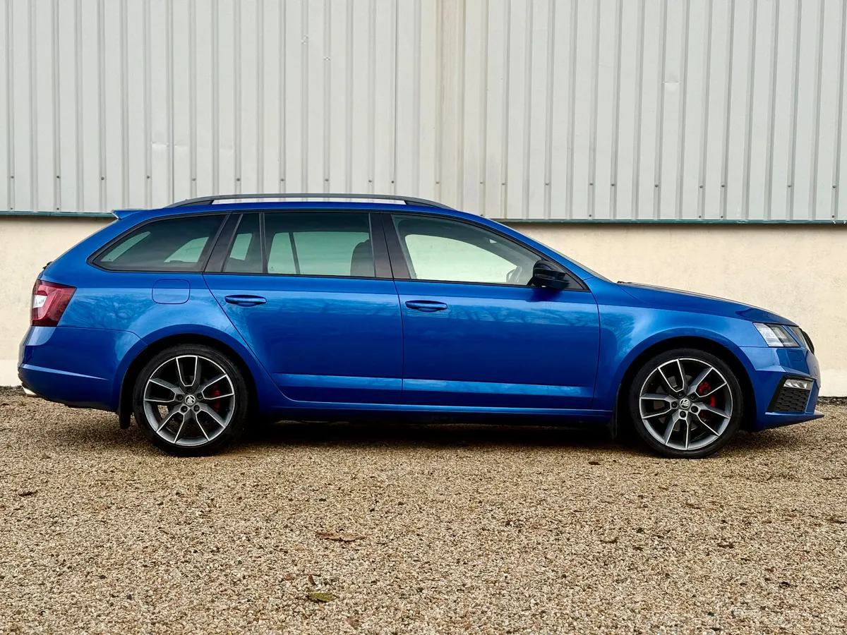 Skoda Octavia VRS Kombi  2.0 TDI 184bhp - Image 3