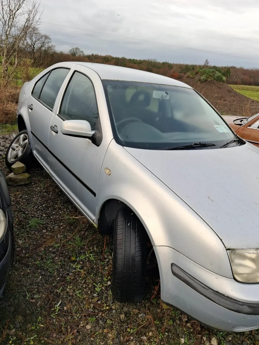 Volkswagen Bora 1999 - Image 2