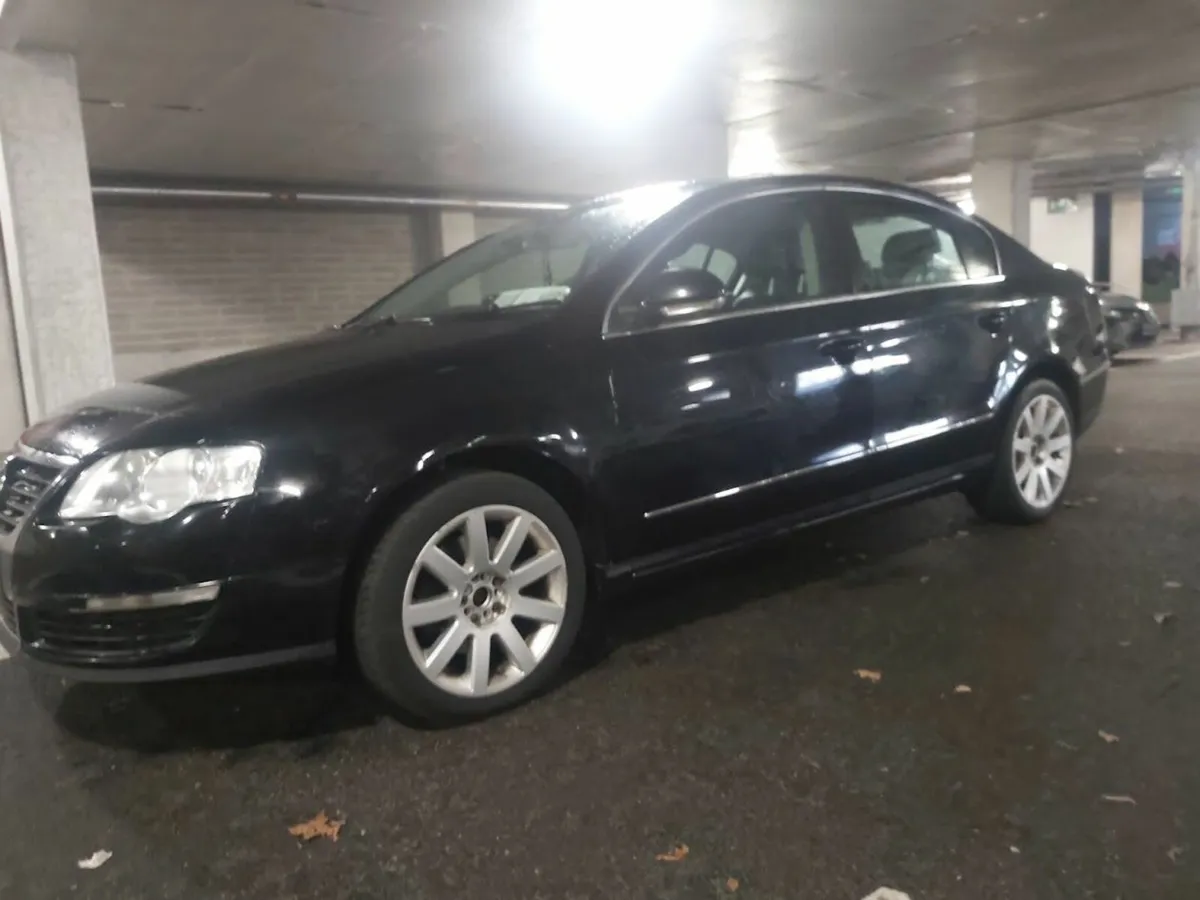 Volkswagen Passat 2008 - Image 2