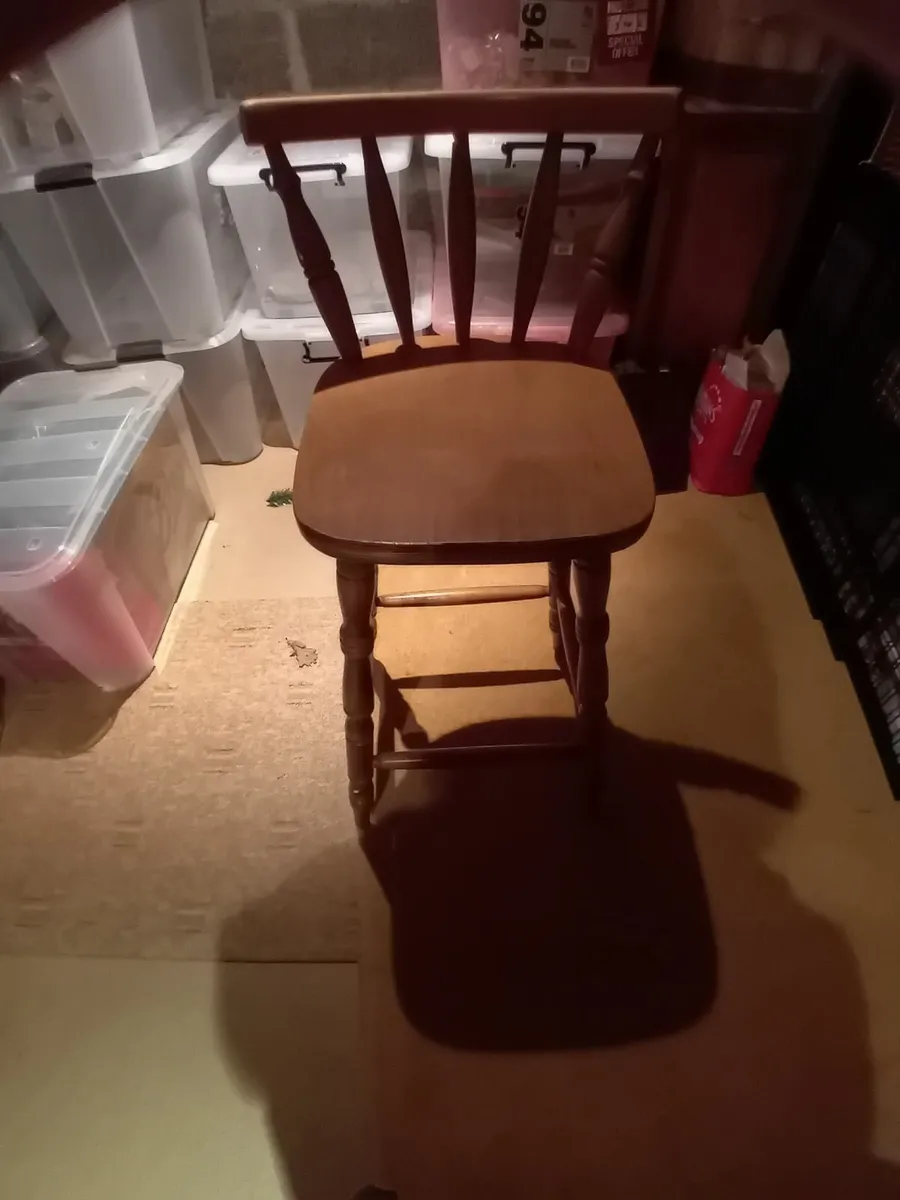Wooden high stools with back . - Image 2