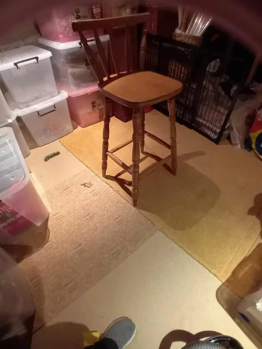 Wooden high stools with back . - Image 3