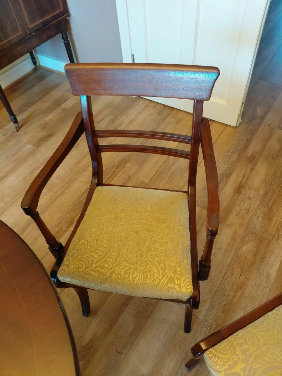 Dining table - Image 4