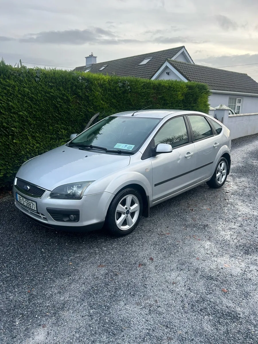 2005 FORD FOCUS 1.4i ZETEC NCT 10/26 - Image 2
