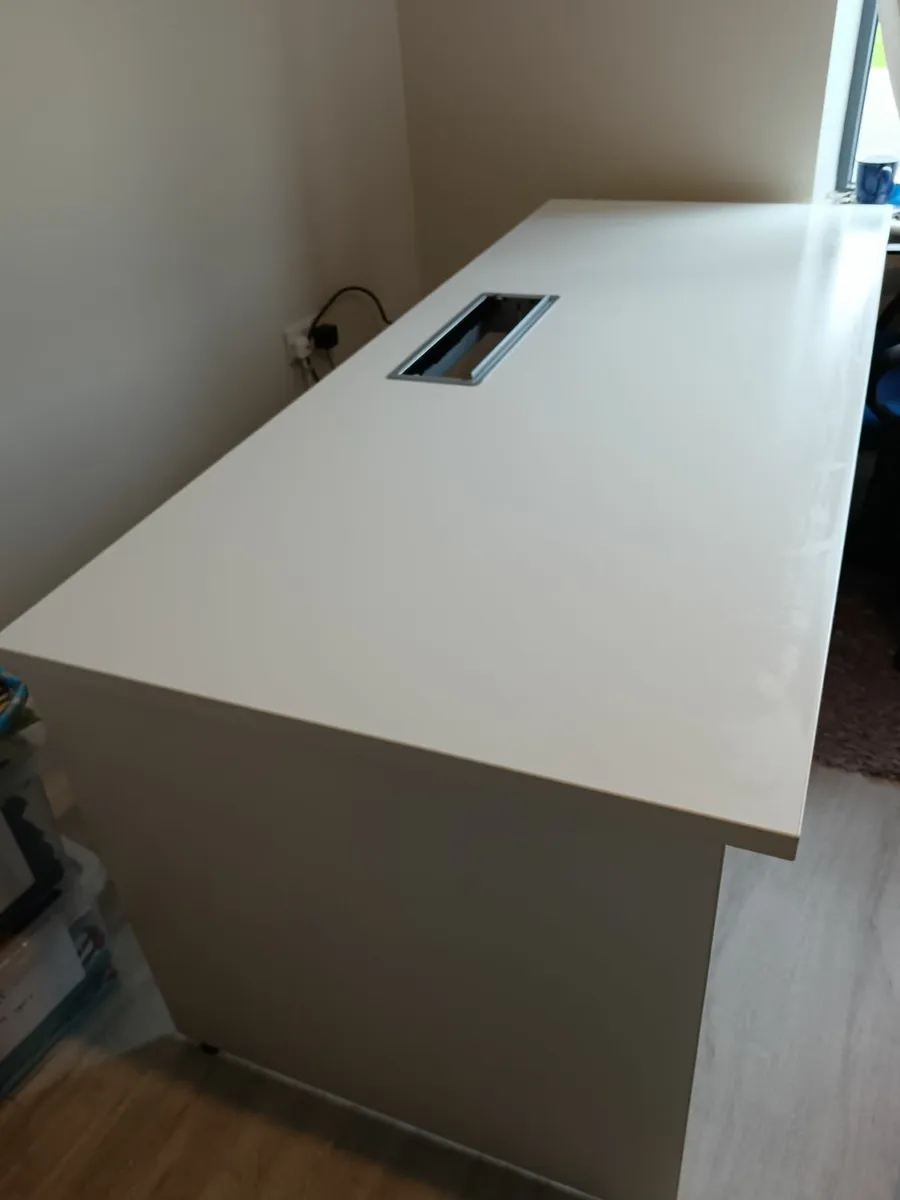 Large White Office Desk - L180cm x W75cm x H74cm - Image 1