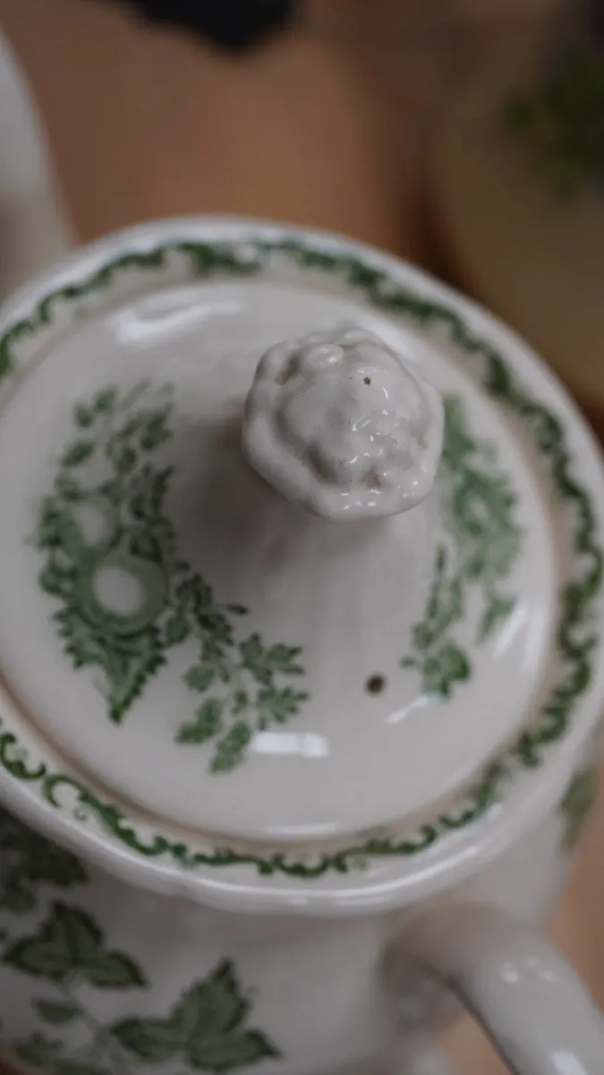 Mason’s “Fruit Basket” Ironstone Teapot - Image 4
