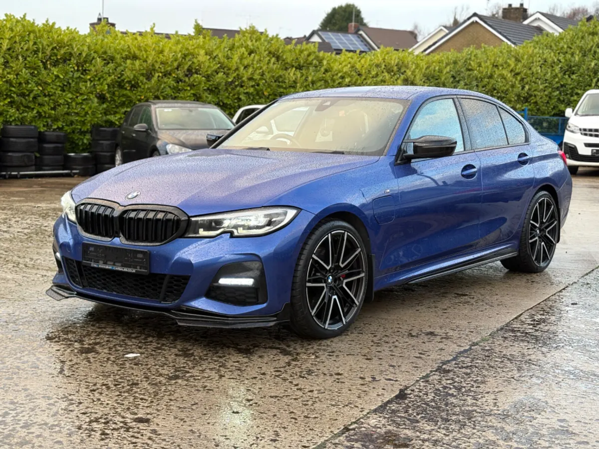 2019 BMW 330 M- SPORT AUTO HYBRID - Image 3