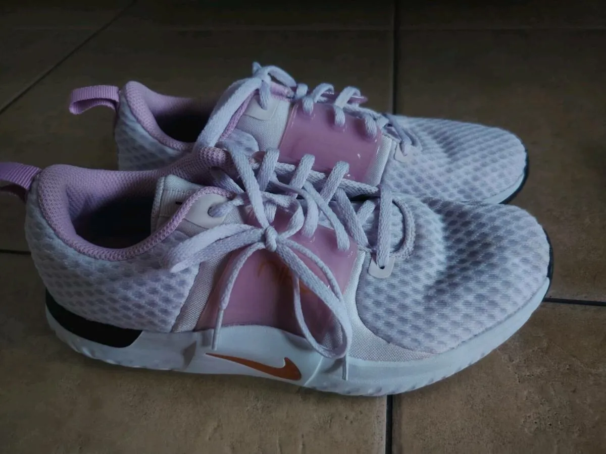 Nike Women's Renew In-Season TR 10 - Image 3