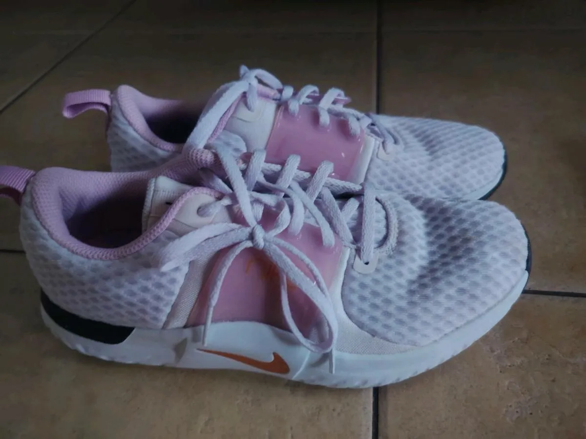 Nike Women's Renew In-Season TR 10 - Image 4