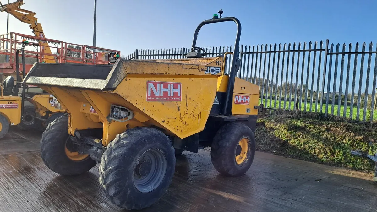 JCB 10TON FORWARD TIP DUMPER - Image 2