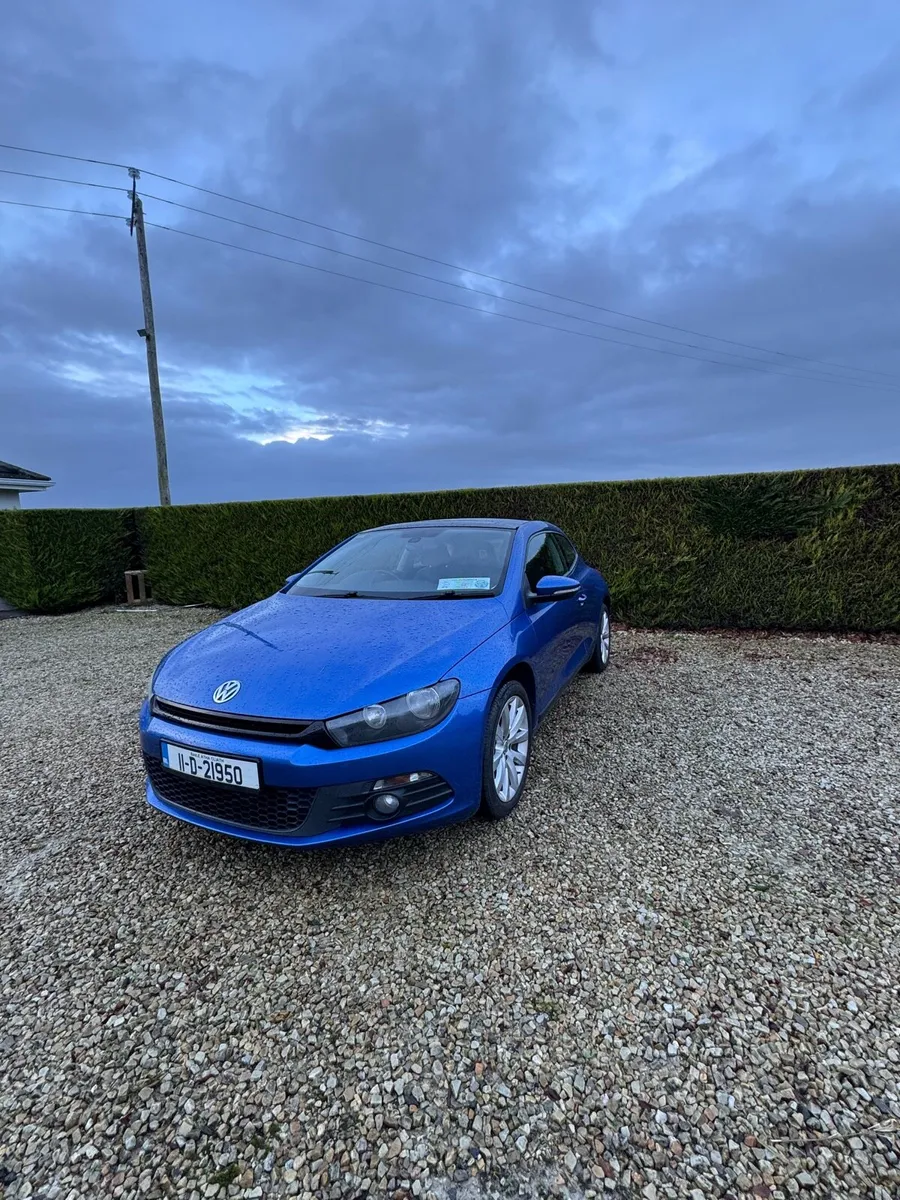 2011 Volkswagen Scirocco - Image 2