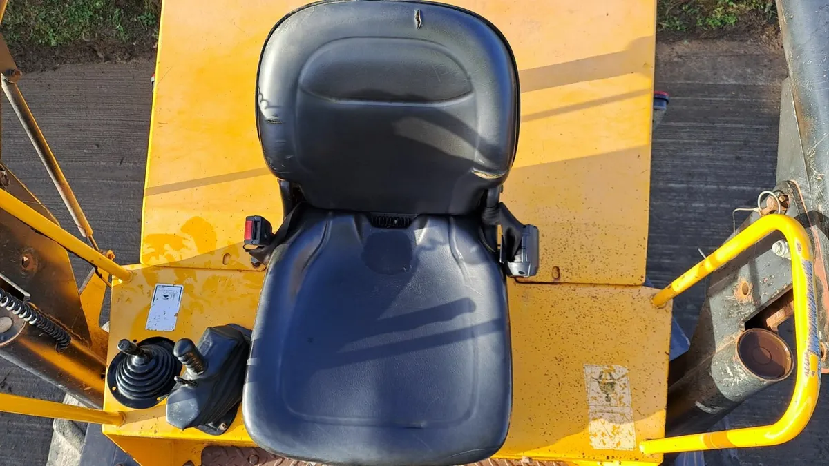 JCB 10TON FORWARD TIP DUMPER - Image 3