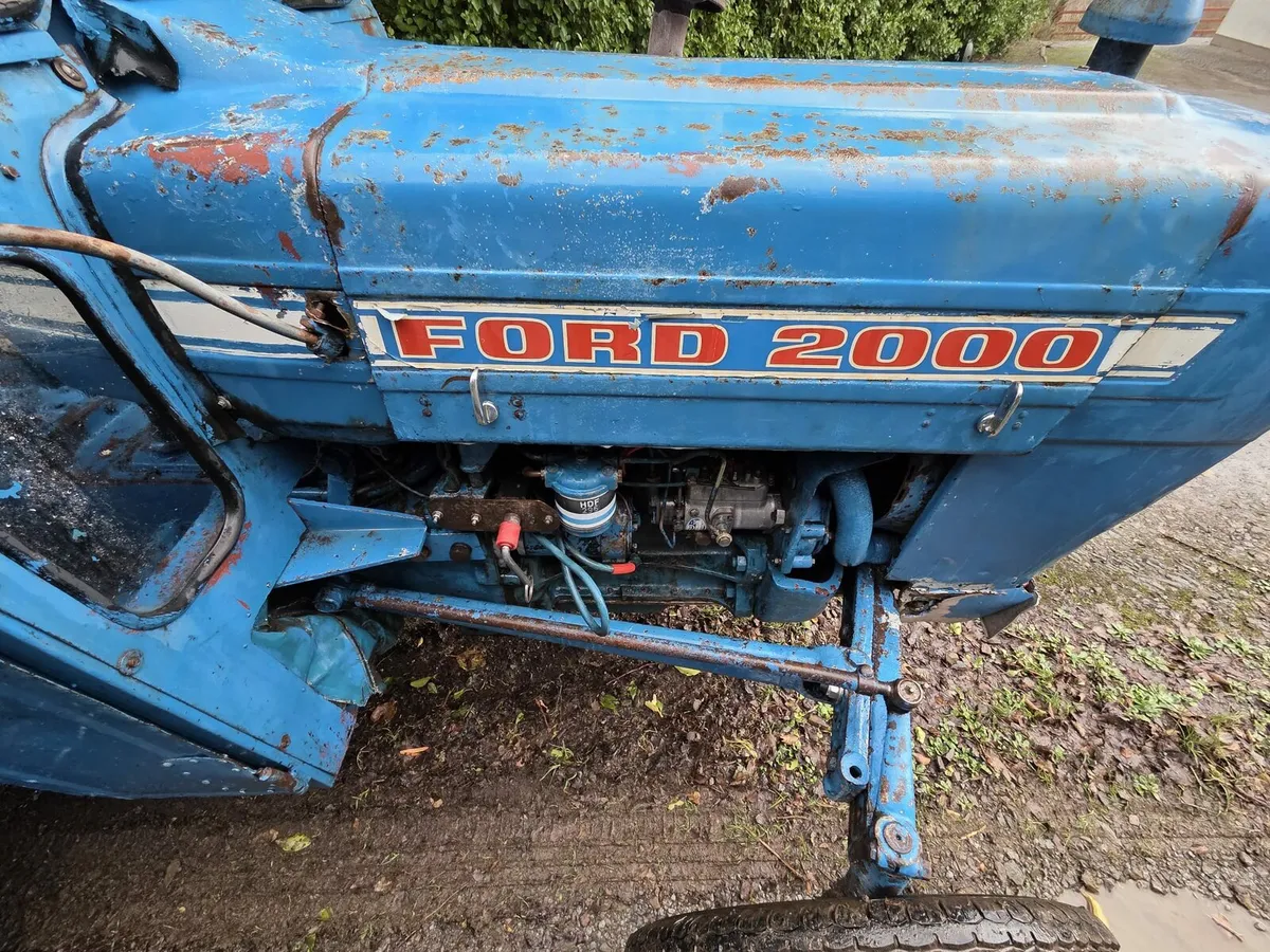 Ford 2000 - Image 2