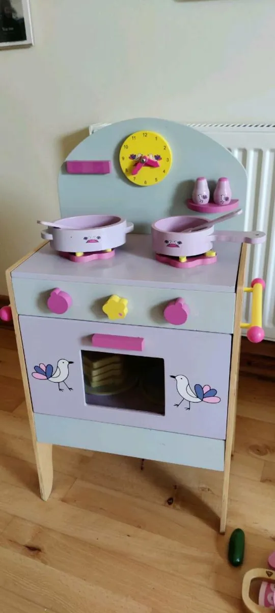 Child's wooden toy cooker - Image 2
