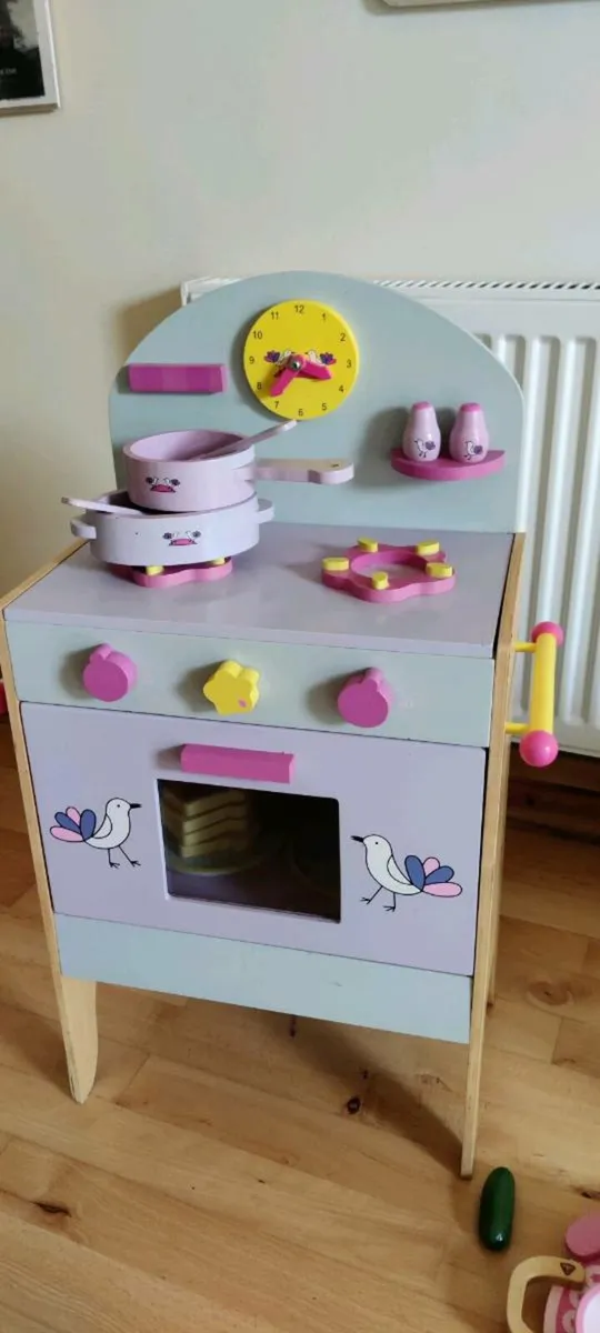 Child's wooden toy cooker - Image 3