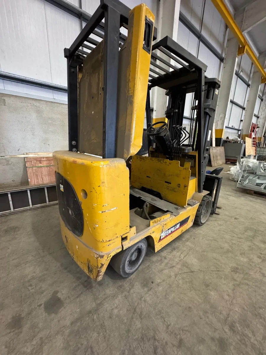 Caterpillar Forklift - Image 3