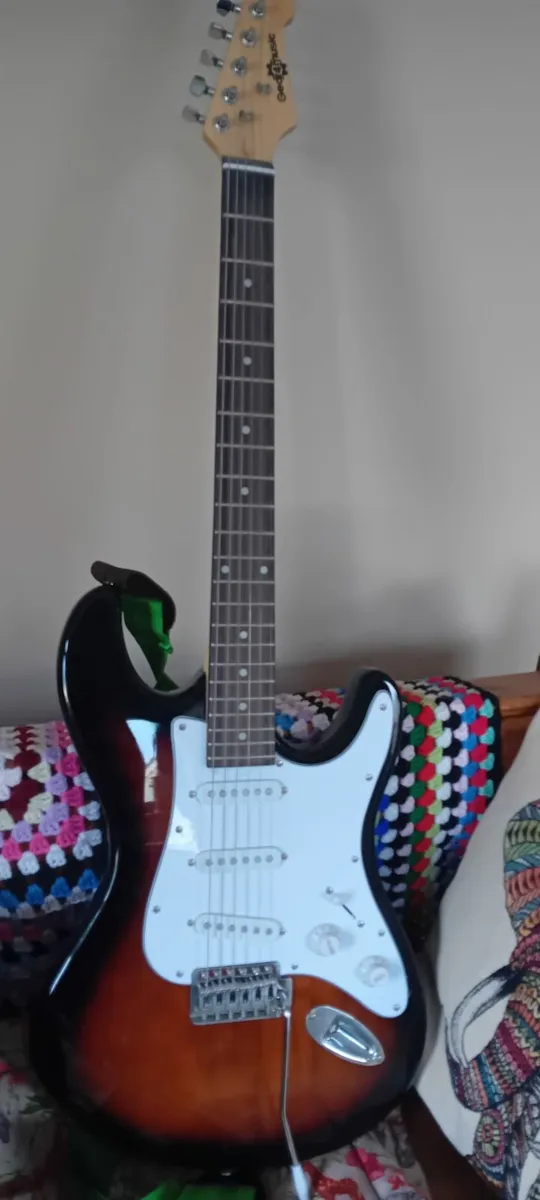 Guitar electric - Image 1