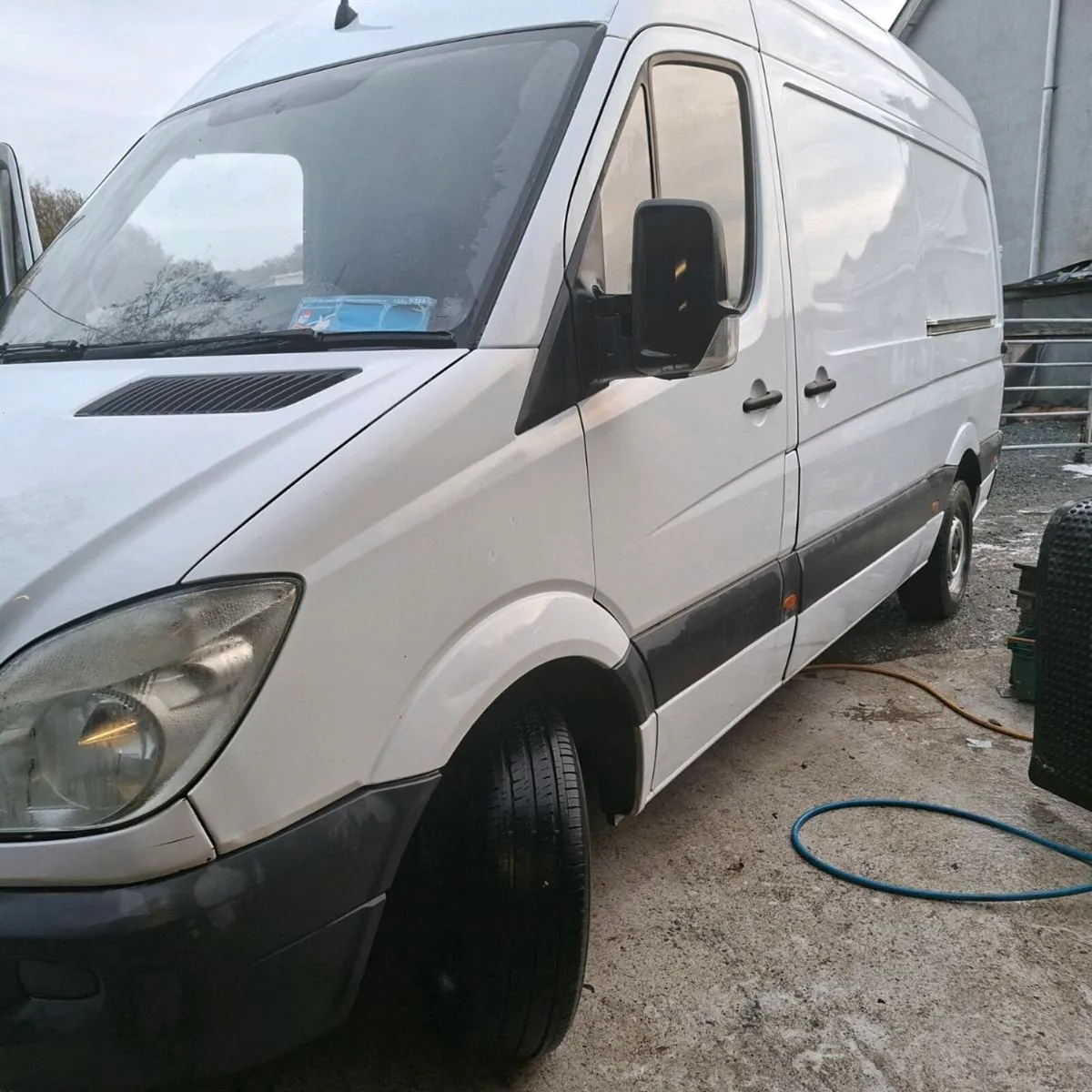 Mercedes sprinter mwb fridge  van - Image 1