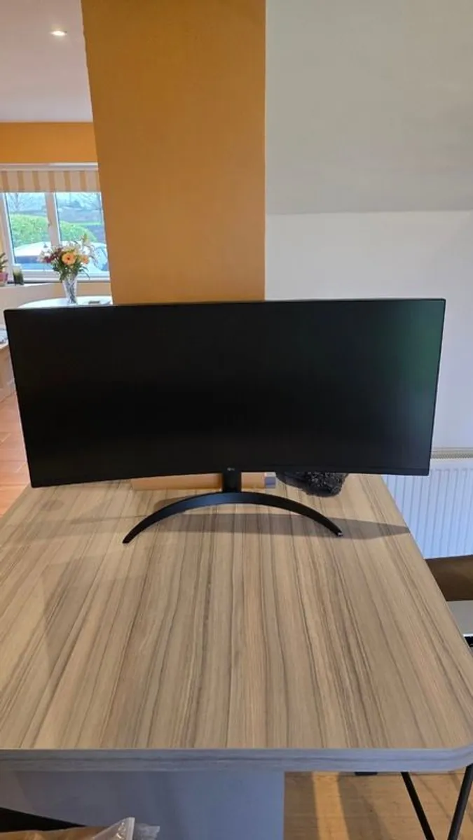 LG 34 Inch Curved UltraWide WQHD 1440P (100Hz) - Image 4