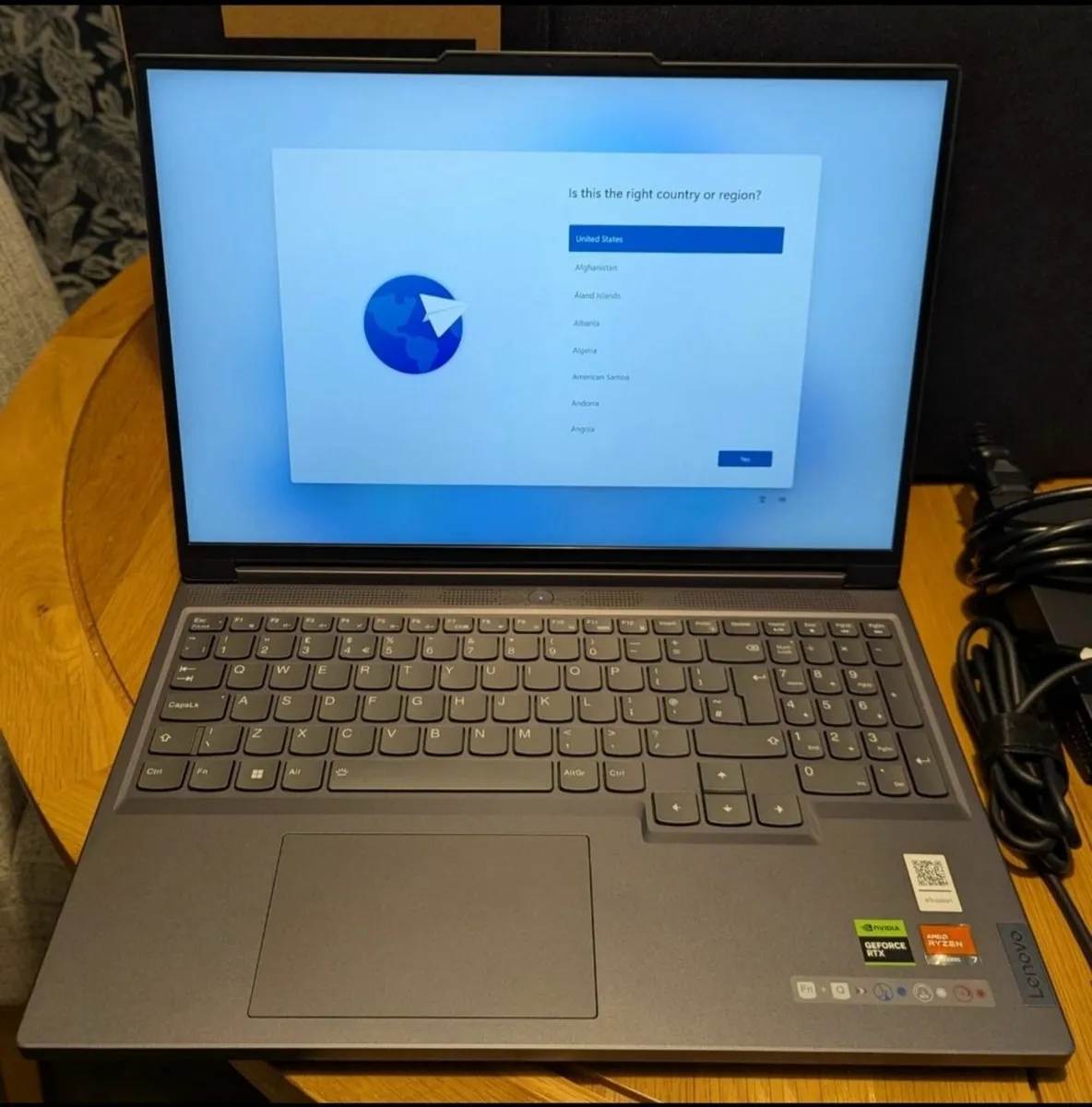 LaptoLenovo Legion Slim 5 16APH8 • RTX 4060 • 1TBp - Image 2