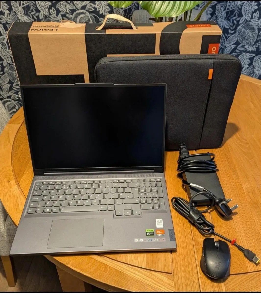 LaptoLenovo Legion Slim 5 16APH8 • RTX 4060 • 1TBp - Image 3