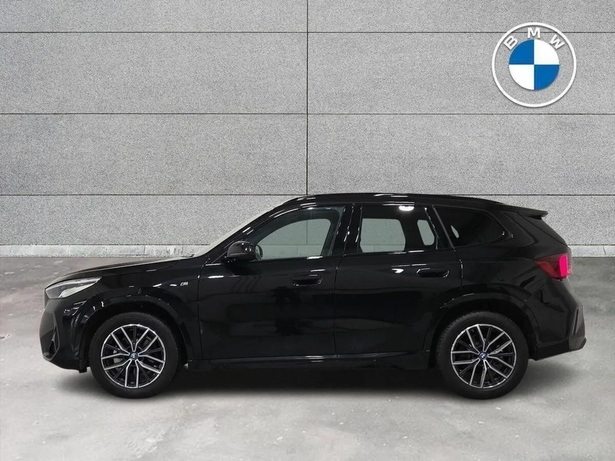 BMW iX1 eDrive20 M Sport - Image 3