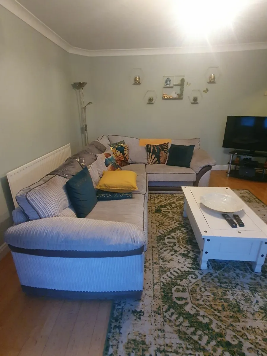 Suite of Furniture - Image 2