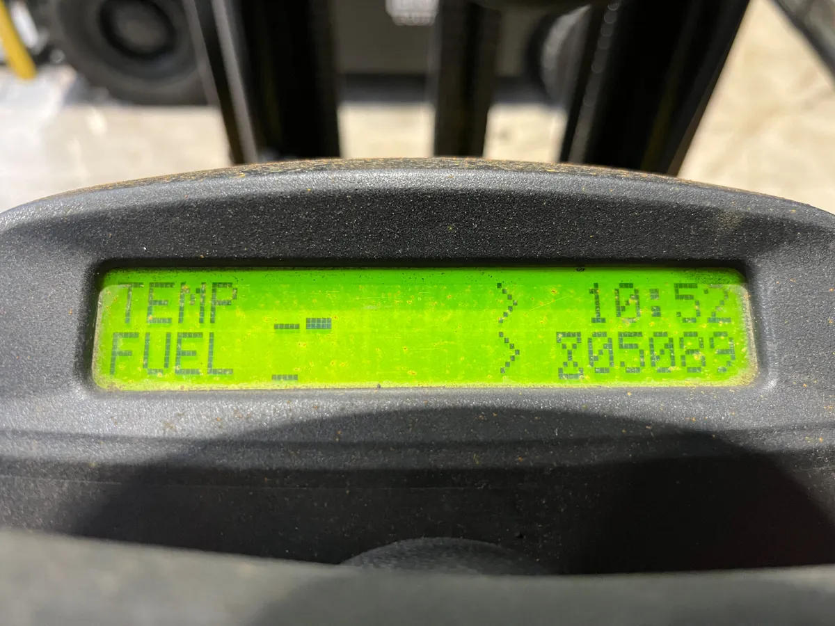 [1] 2020 Yale GDP25VX Forklift (REF:11905) - Image 3