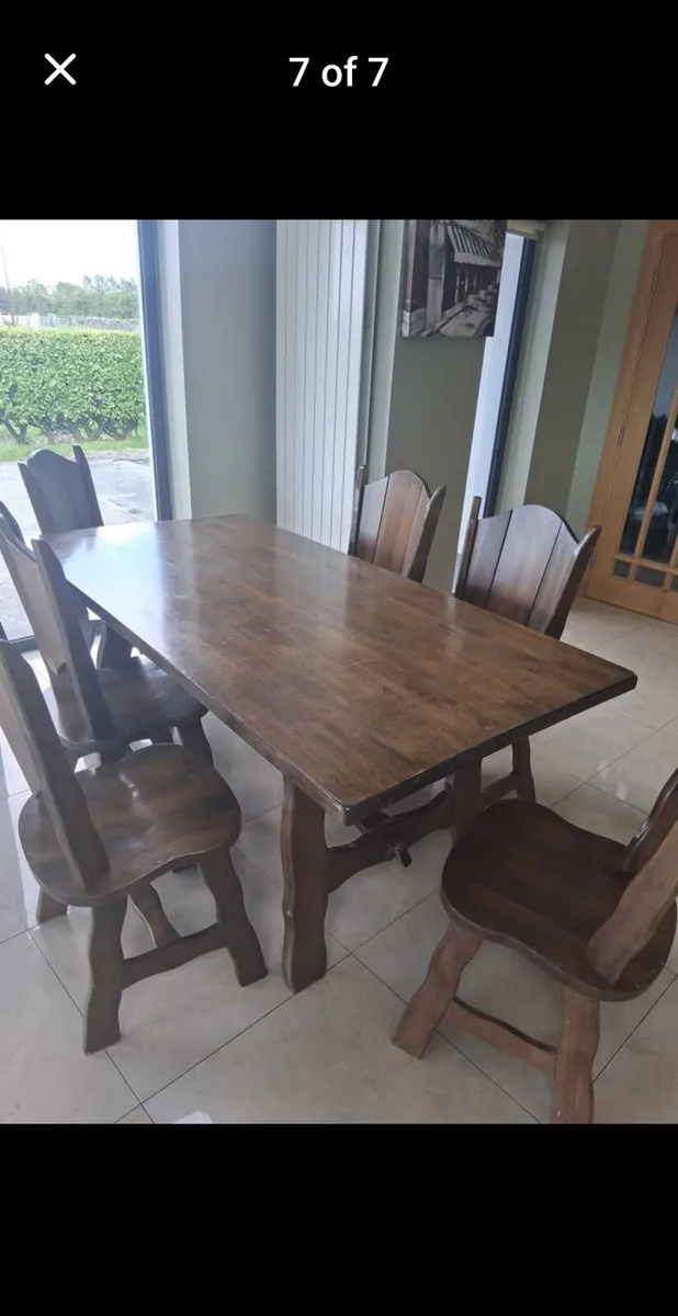 Table and six chairs - Image 2