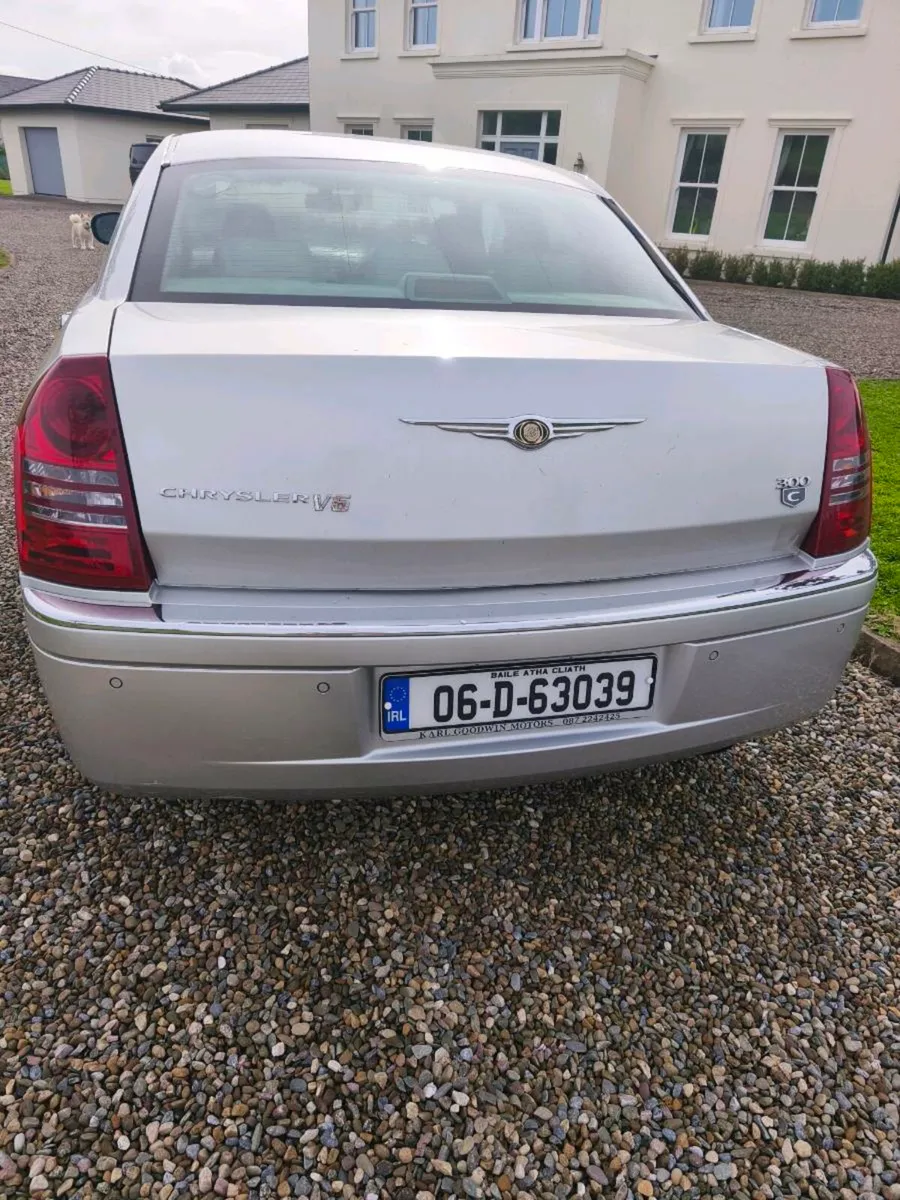 Chrysler 300c V6 petrol - Image 3
