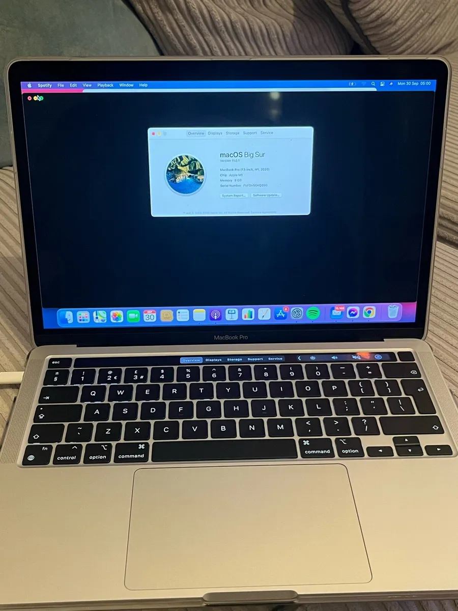 MacBook Pro 13 - Image 3