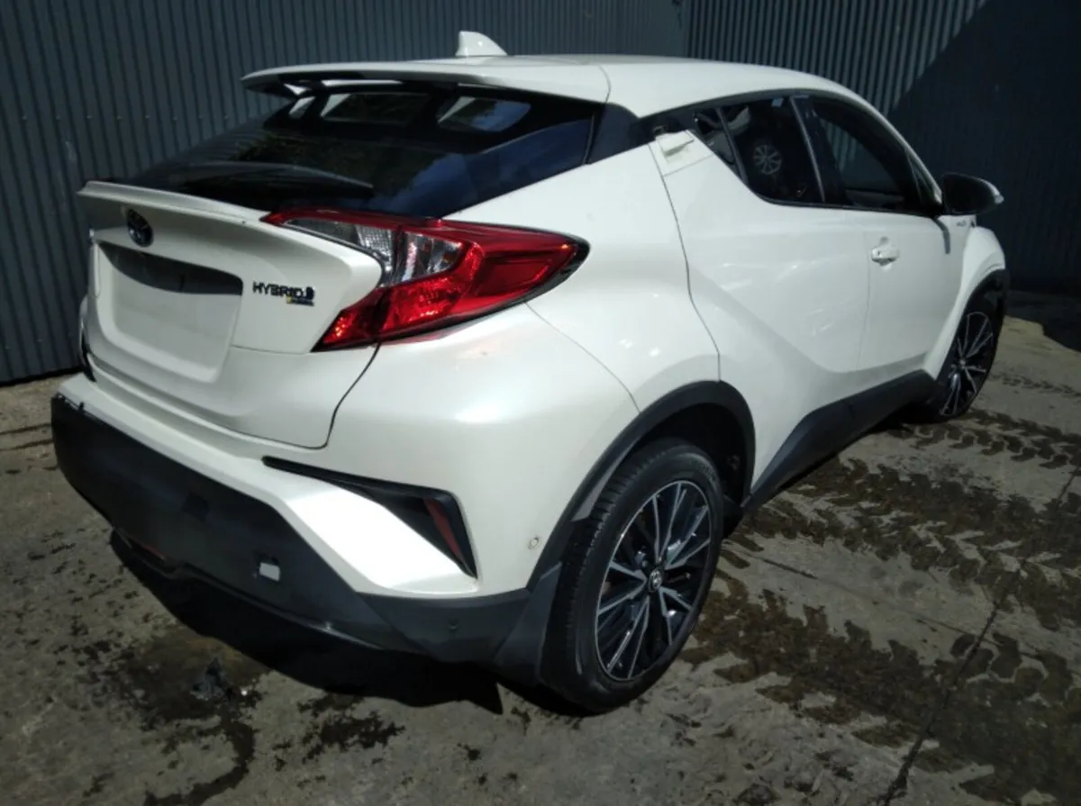 2017 Toyota C-HR For Breaking/Dismantling - Image 3