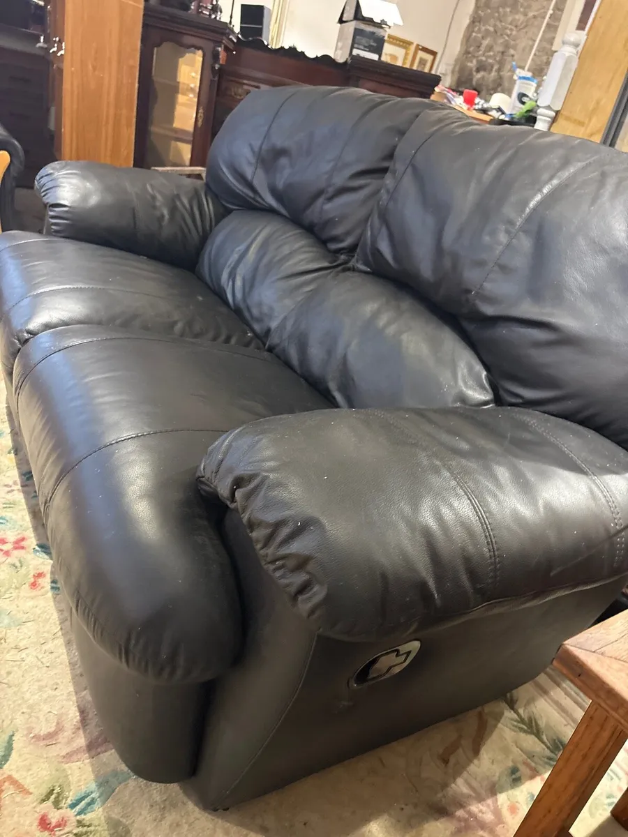 Recliner 2 seater sofa - Image 2