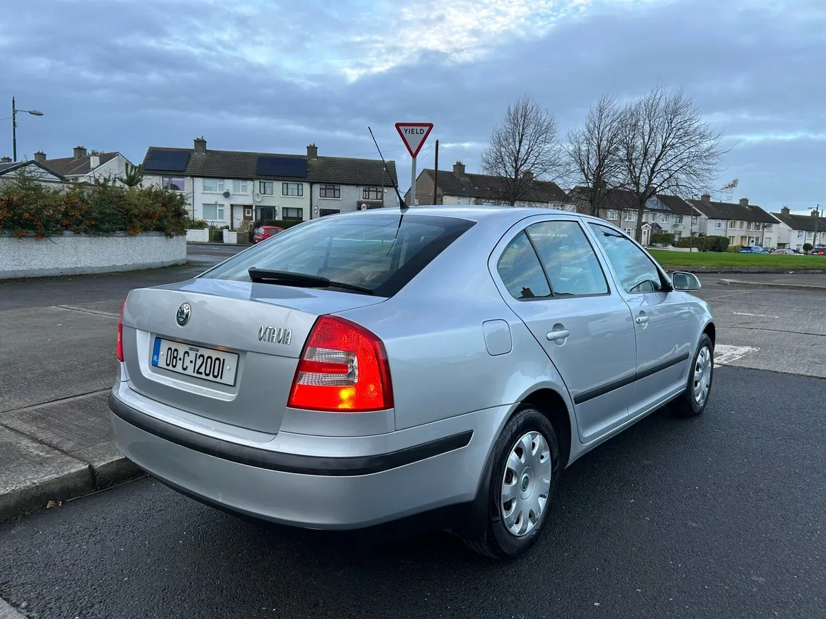 SKODA OCTAVIA 1.4 PETROL , LOW MILES , PRICE €2750 - Image 2