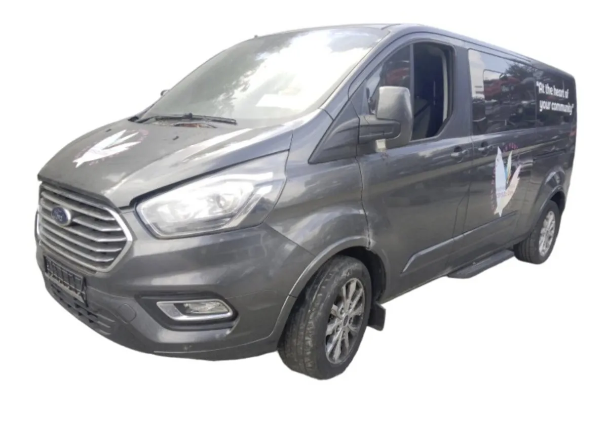 2019 FORD CUSTOM BUS For Breaking/Dismantling - Image 1